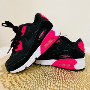 NIKE AirMax Sneakers